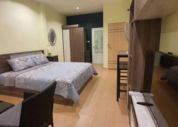 홈스테이 Merit Courtyard Suvarnabhumi House 방콕