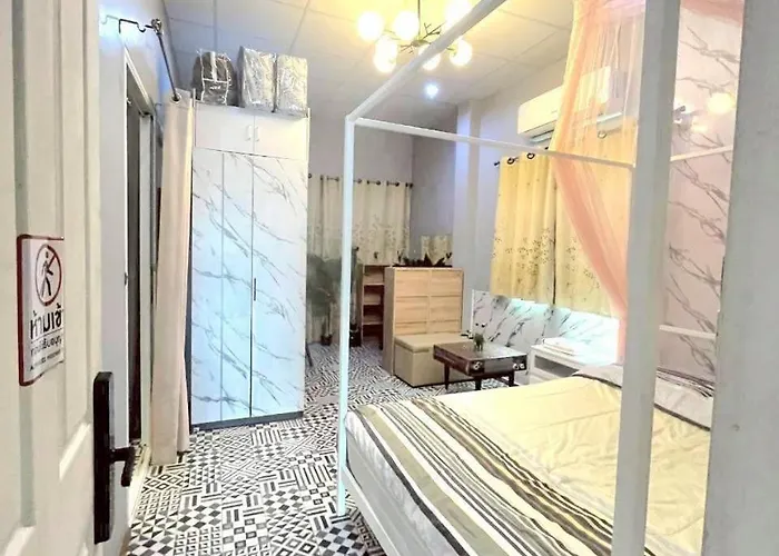 Merit Courtyard Suvarnabhumi House 홈스테이 *