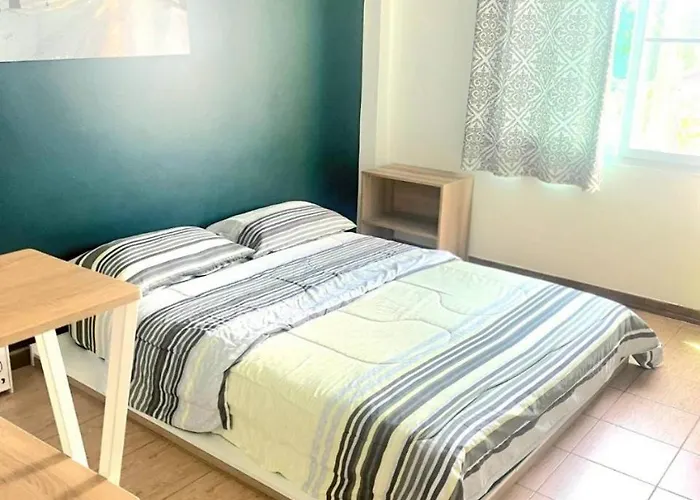 홈스테이 Merit Courtyard Suvarnabhumi House *