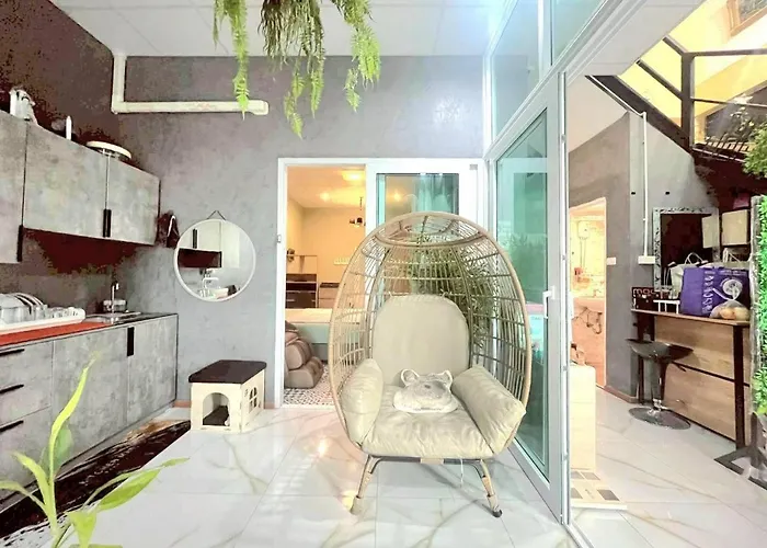 Merit Courtyard Suvarnabhumi House *