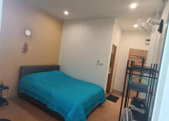 홈스테이 Merit Courtyard Suvarnabhumi House 방콕
