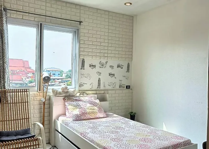 홈스테이 Merit Courtyard Suvarnabhumi House 방콕