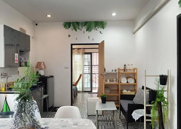 Merit Courtyard Suvarnabhumi House 방콕