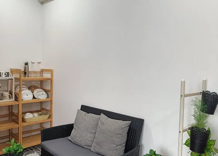 Merit Courtyard Suvarnabhumi House 홈스테이 방콕
