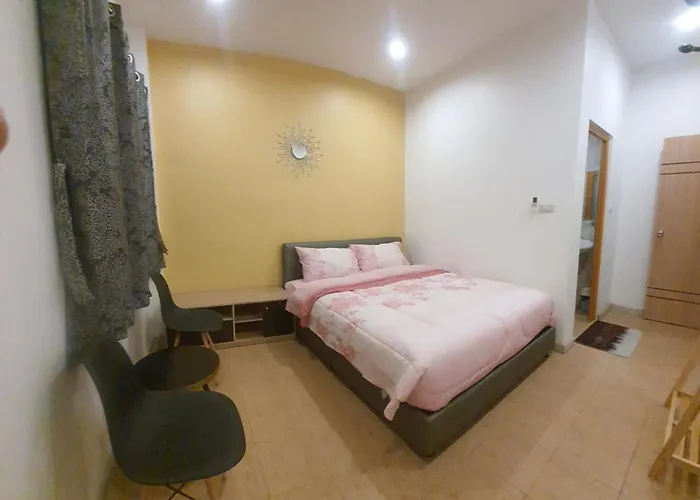 Merit Courtyard Suvarnabhumi House 홈스테이