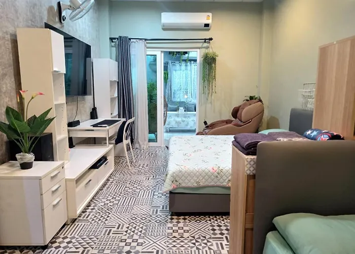 Merit Courtyard Suvarnabhumi House 홈스테이 *