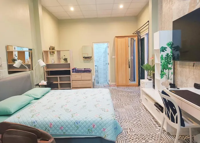 홈스테이 Merit Courtyard Suvarnabhumi House