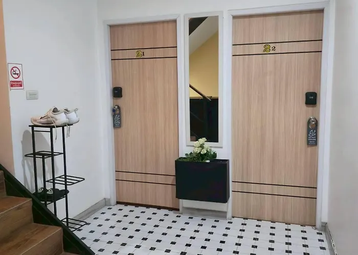 Merit Courtyard Suvarnabhumi House * 방콕